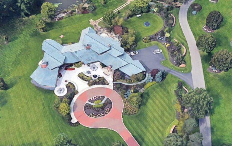 Dick DeVos & Dan DeVos＆ Doug DeVos’ House | President House