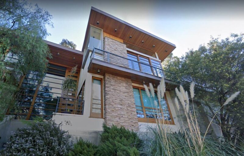 Kevin Bacon and Kyra Sedgwick's house in Los Angeles, CA (Google Maps)