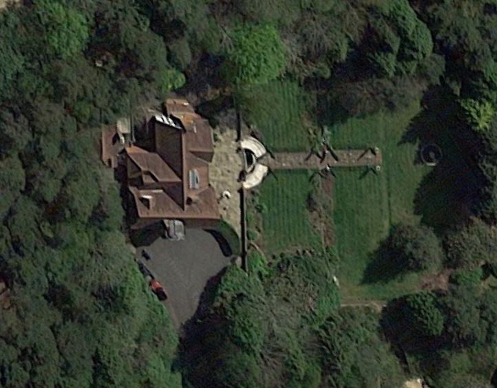 Brian May & Anita Dobson’s House | President House